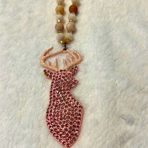 🌻 Pink Beaded Vintage Deer Necklace